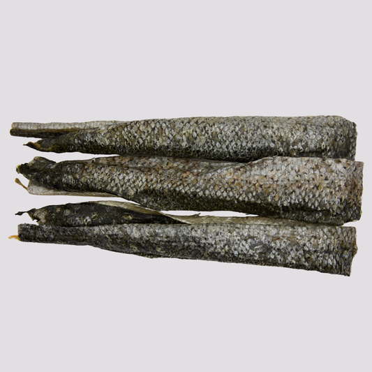 Hele gedroogde zalmhuiden - 300 gram