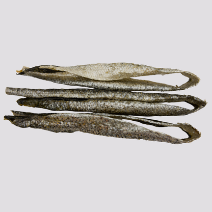 Hele gedroogde zalmhuiden - 300 gram
